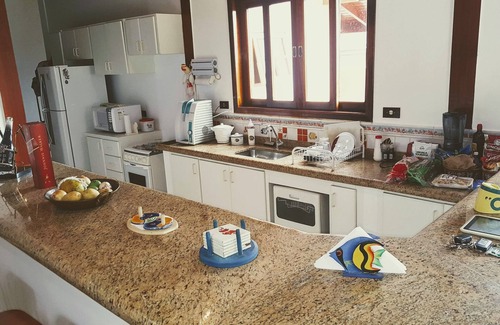 Itai House | Charming Retreat at Jurumirim Dam - Pet Friendly & Pool