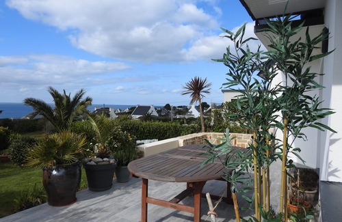 Plouarzel House | Seaside Retreat with Pet-Friendly Amenities & Top Reviews