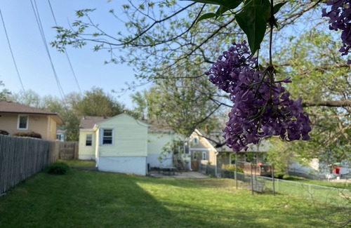 Benson House | Inviting Three-Bedroom House with Pool and Breakfast Included