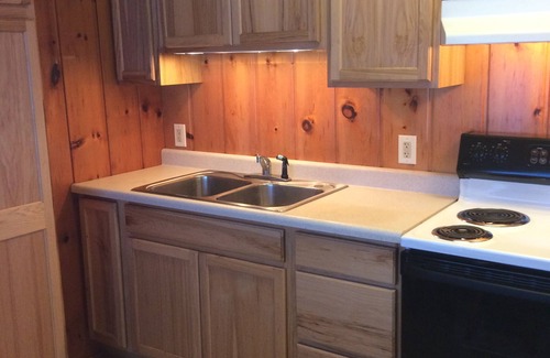 College House | Family-Friendly Riverfront Home with Kitchen & Great Reviews