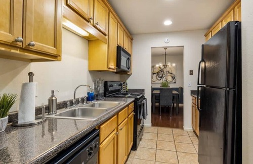 Meadowbrook Condo | Serene 2 BR Retreat in Convenient Community - Rated 10/10