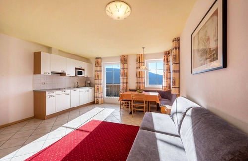 Terento Apartment | Scenic Apartment “Treyer 3 Typ B” with Mountain Views