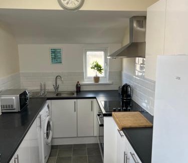 Bedford Apartment | Convenient King Bed Near Family Attractions & Pet Friendly