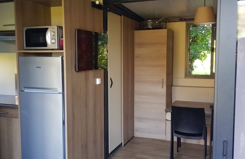 Bastelicaccia House | Tranquil Mobile Home Near River with Pool and Ocean View