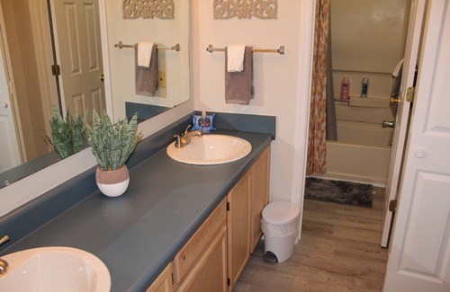 East Fayetteville House | Cozy Getaway with Lake Views and Top Guest Ratings