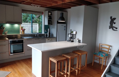 Piha House | Inviting North Piha Family Beach House with Ocean Views