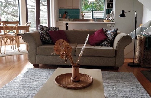 Piha House | Inviting North Piha Family Beach House with Ocean Views