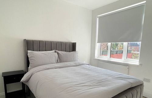 Cray Valley East Apartment | Comfortable one bedroom flat in Orpington