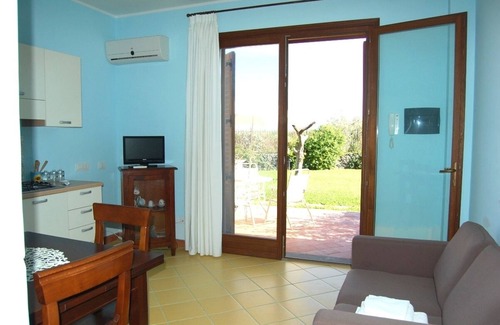 Santa Tecla Apartment | Relaxing One Bedroom Apartment with Pool and Sea Views