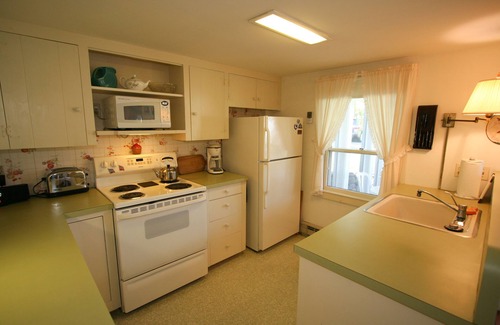 Camden House | Delightful Harbor View Retreat with Breakfast & Family Amenities