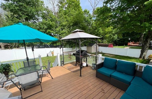 Glasser House | Family-Friendly Retreat with Pet and Kitchen Amenities