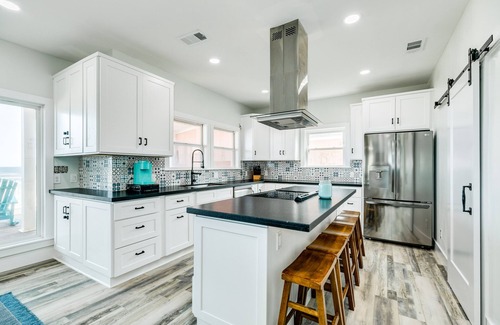 Bermuda Beach House | Pet Friendly Beachfront Home with Stunning Ocean Views