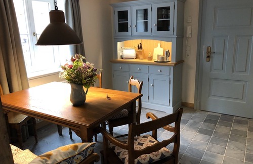 Bad Wilhelmshoehe Apartment | Guest Rated 10/10: Boutique Apartment Near Mountain Park