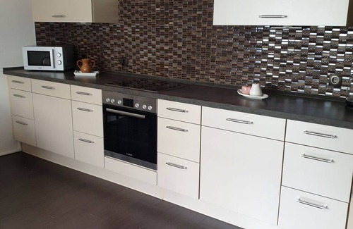 Schoneweide Apartment | Relaxing Vacation Apartment with Garden & Lake Views