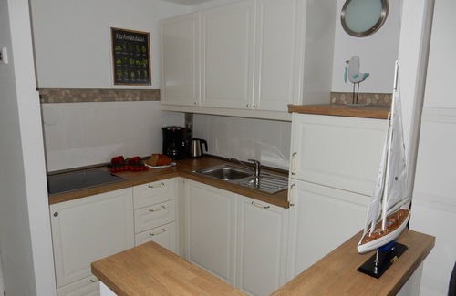 Region Hannover District Apartment | Renovated Apartment with Sea View & Spa Amenities