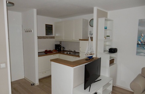 Region Hannover District Apartment | Renovated Apartment with Sea View & Spa Amenities