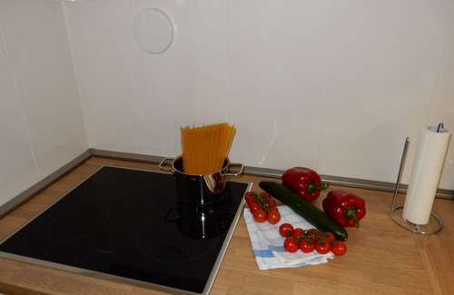 Region Hannover District Apartment | Renovated Apartment with Sea View & Spa Amenities