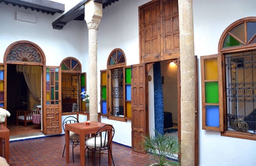 Bab al-Bahr House | Cozy Riad Close to Train Station and Beautiful Beaches