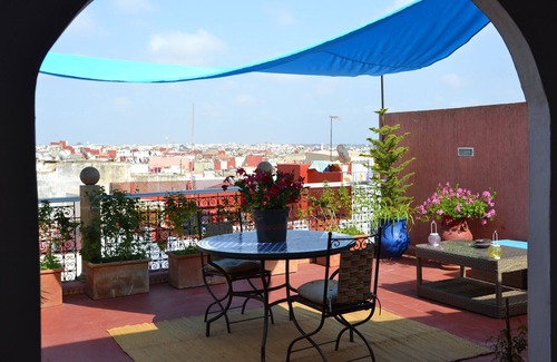 Bab al-Bahr House | Cozy Riad Close to Train Station and Beautiful Beaches