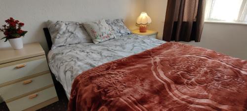 Chadwell House | Discover Guest Houses in Goodmayes, United Kingdom