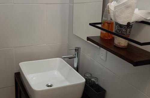 Chapalita Apartment | Cozy Room with Garage in Colonia Chapalita