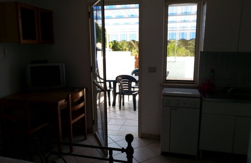 Torre Vado Apartment | Inviting Studio Steps from the Beach with Ocean Views