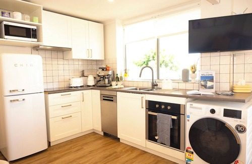 Scarborough Villa | Cozy Seaside Studio with Pet-Friendly Amenities