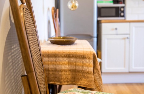 East Molesey Apartment | Top-Rated One-Bed Apartment in Hampton Court Village