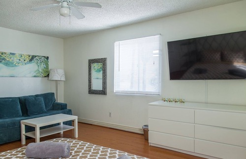 Pico-Union House | Comfortable spacious room in L.A. with a King Bed