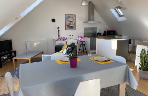 Plovan Apartment | Garden Apartment - Nature Retreat by the Seafront