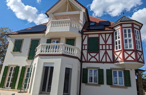 Sommerach Apartment | Cozy Double Room for Two with Free WiFi & Breakfast