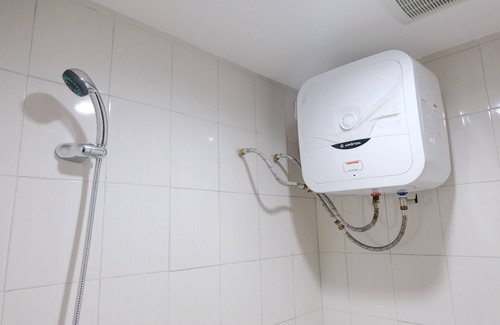 Cibaduyut Apartment | Cozy 2Br Apartment with Pool at Mekarwangi Square