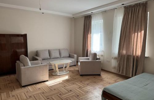 Erebuni Apartment | Comfortable Stay in Erebuni