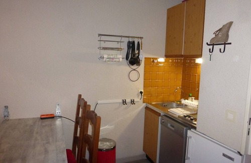 Enchastrayes Apartment | Comfortable studio for 4 with balcony and parking in Sauze