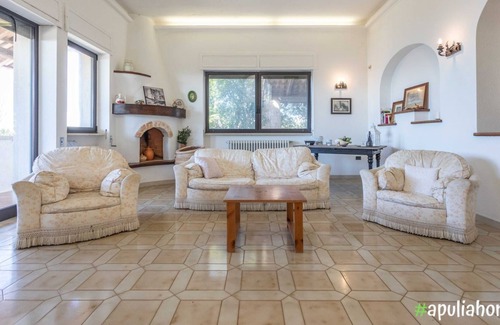 Torre Suda Apartment | Comfortable studio in villa with sea view, in Torre Suda.