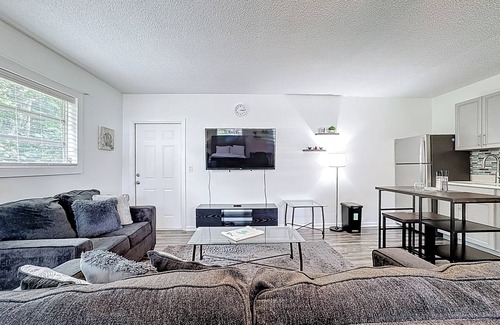 Apopka Apartment | Comfortable Studio Stay on Small Farm