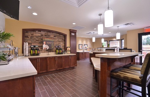 Tomball Condo | Inviting Studio Suite in Tomball with Pool & Business Center