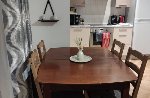 Colchester Apartment | Cozy 2-Bed Apartment in Colchester with Breakfast Included