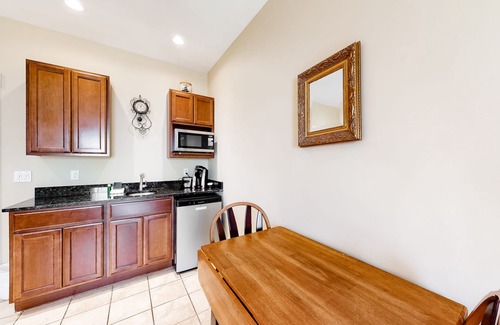Northeast Harbor House | Cozy Suite in Downtown Northeast Harbor - Steps to the Water