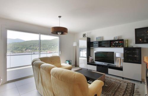 Aix-les-Bains Apartment | Family-Friendly T3 with Terrace and Garage - 4-Star Comfort