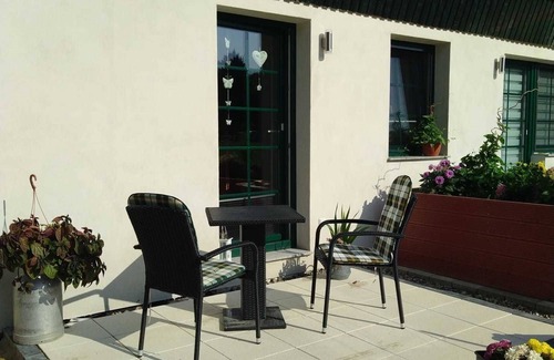 Rosenow Apartment | Inviting Holiday Apartment with Ocean View at Lake Schwandter