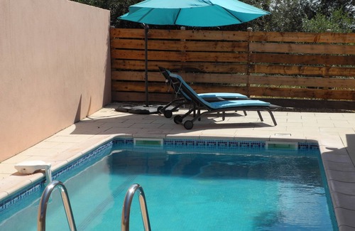 Castelnau-de-Guers Villa | Inviting Villa with Private Pool near Pézenas and Coast