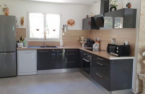 Entrechaux Villa | Perfect Getaway: Villa Comfort in Entrechaux with Pool