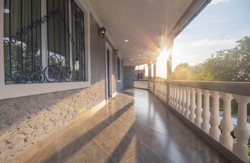 Mtskheta Villa | Cozy Villa Retreat in Mtskheta with Child-Friendly Amenities