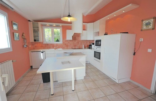 Tarcu House | Family-Friendly Villa Near Tarco Seaside with Pool & Views