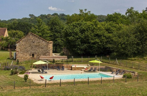 Larzac Villa | Charming Villas with Pool in Périgord Forest - 10/10 Rating