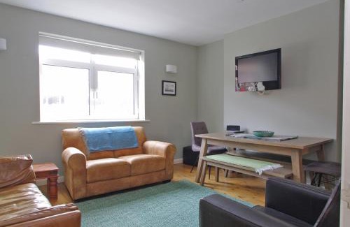 Waterloo Apartment | Relaxing Waterloo Home Steps from the Thames River