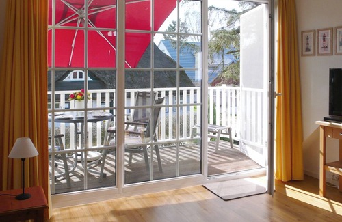 Ostseebad Prerow Apartment | Delightful Oceanfront Maisonette with Top Amenities