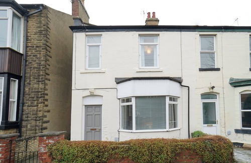 Wetherby House | Inviting Wetherby Townhouse for Families and Groups of 9