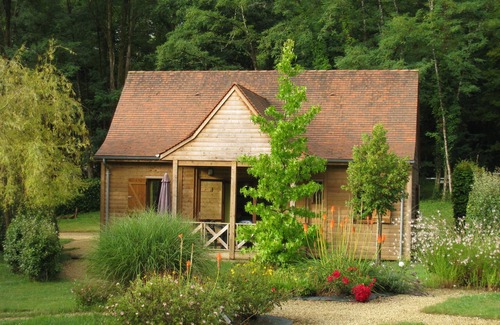 Carsac-Aillac Cottage | Cozy Wooden Gite with Pool in the Black Perigord